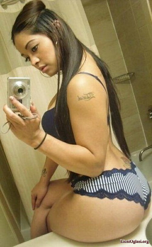 seksi_ribe_iza_ogledala_063.jpg
